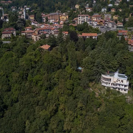 Ponti Villa *